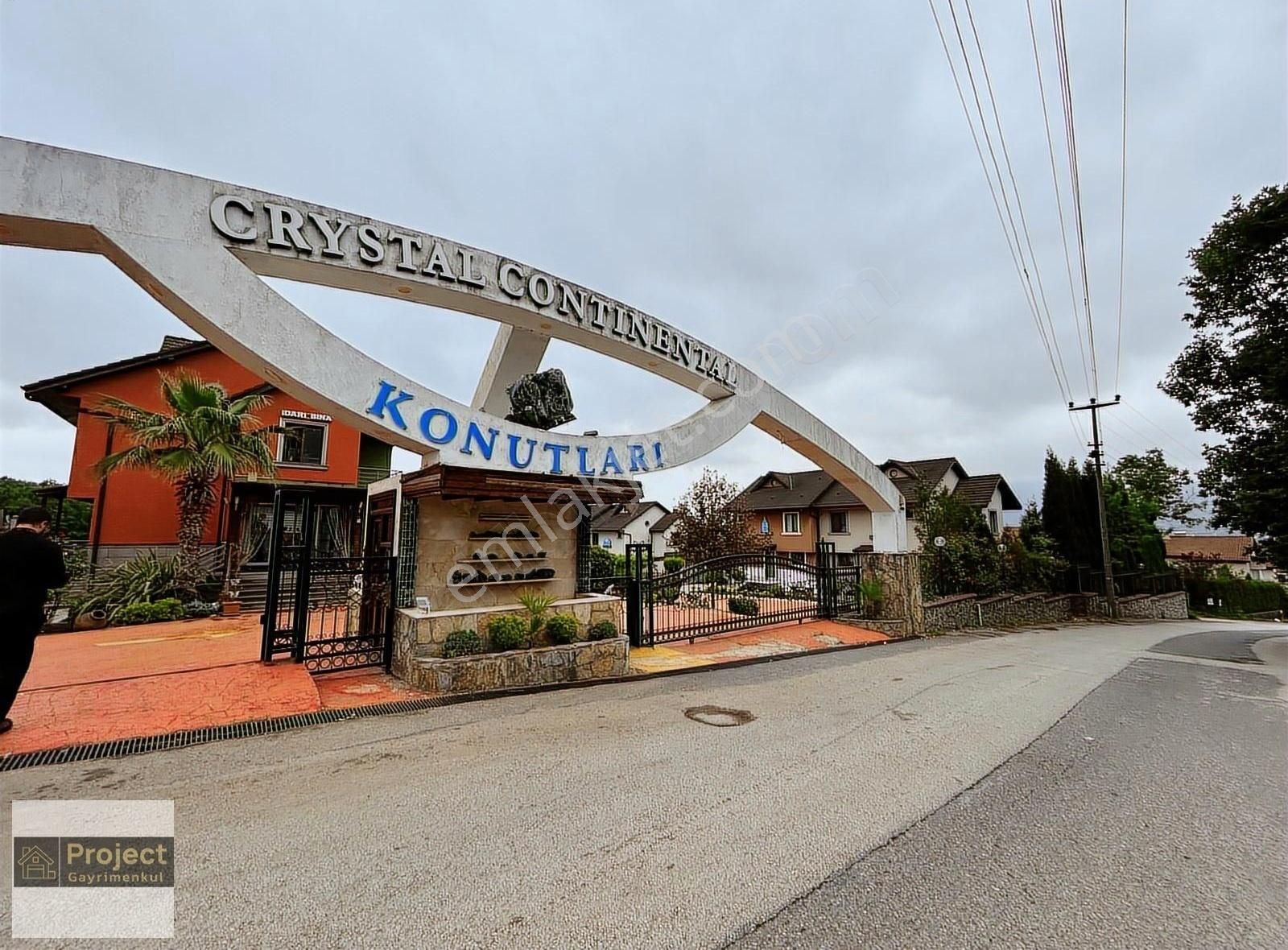 Maşukiye Crystal Contınental De Satılık 6+1 Villa