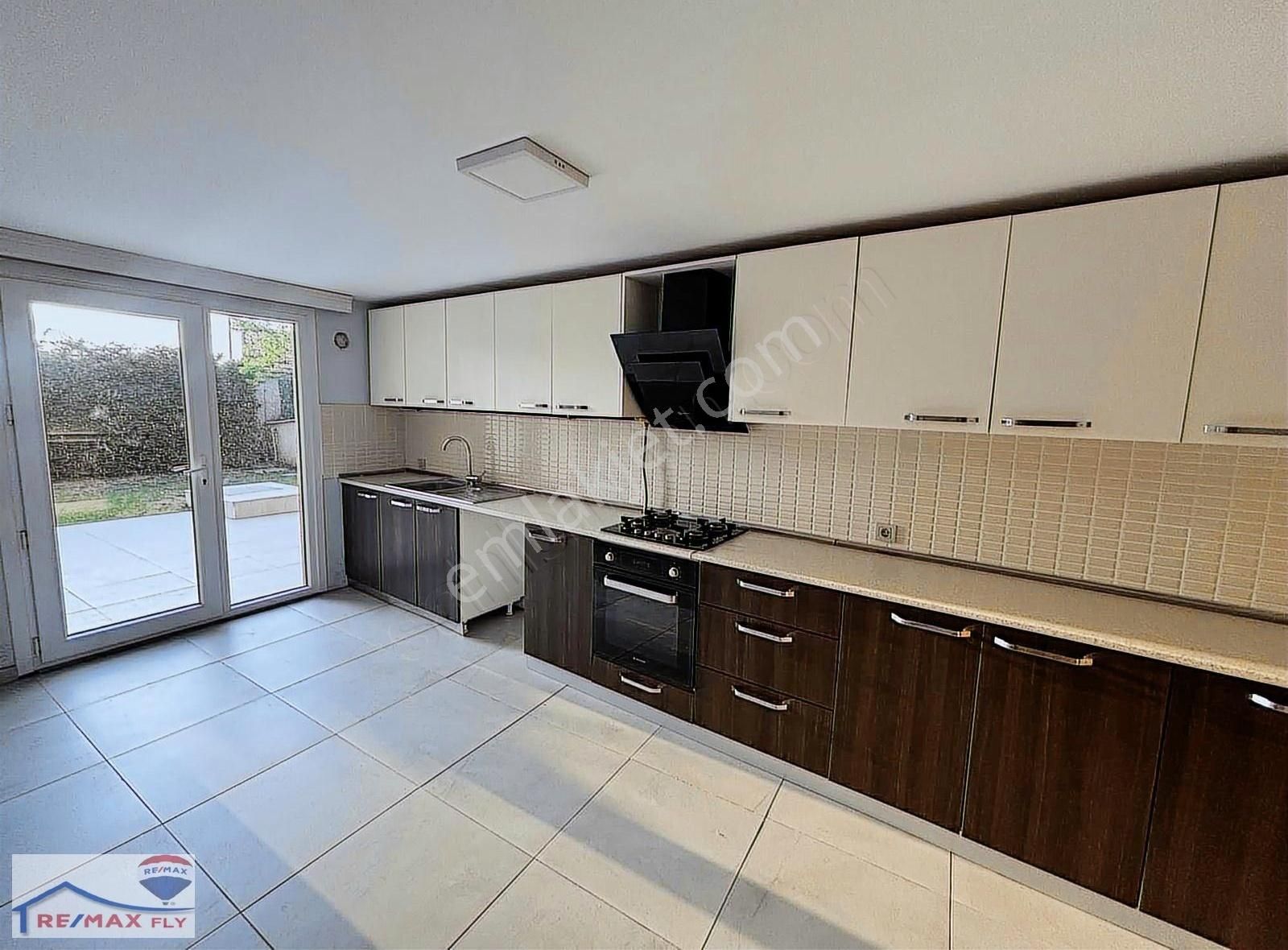 Sarıyer Zekeriyaköy'de 4+1 Kiralık Villa - Görsel 12