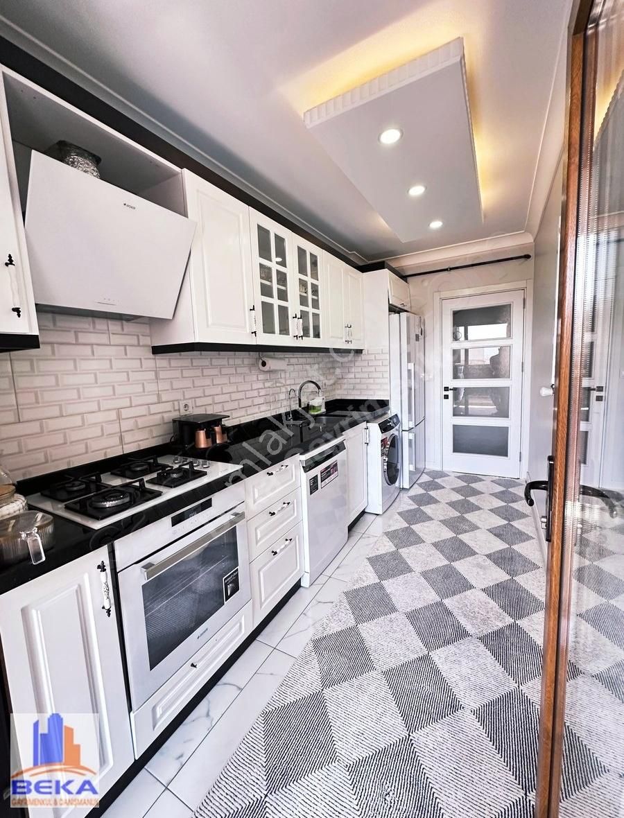 Çeekmeköy' De Yeni Binada Özel Yapım Arakat Daire - Görsel 8