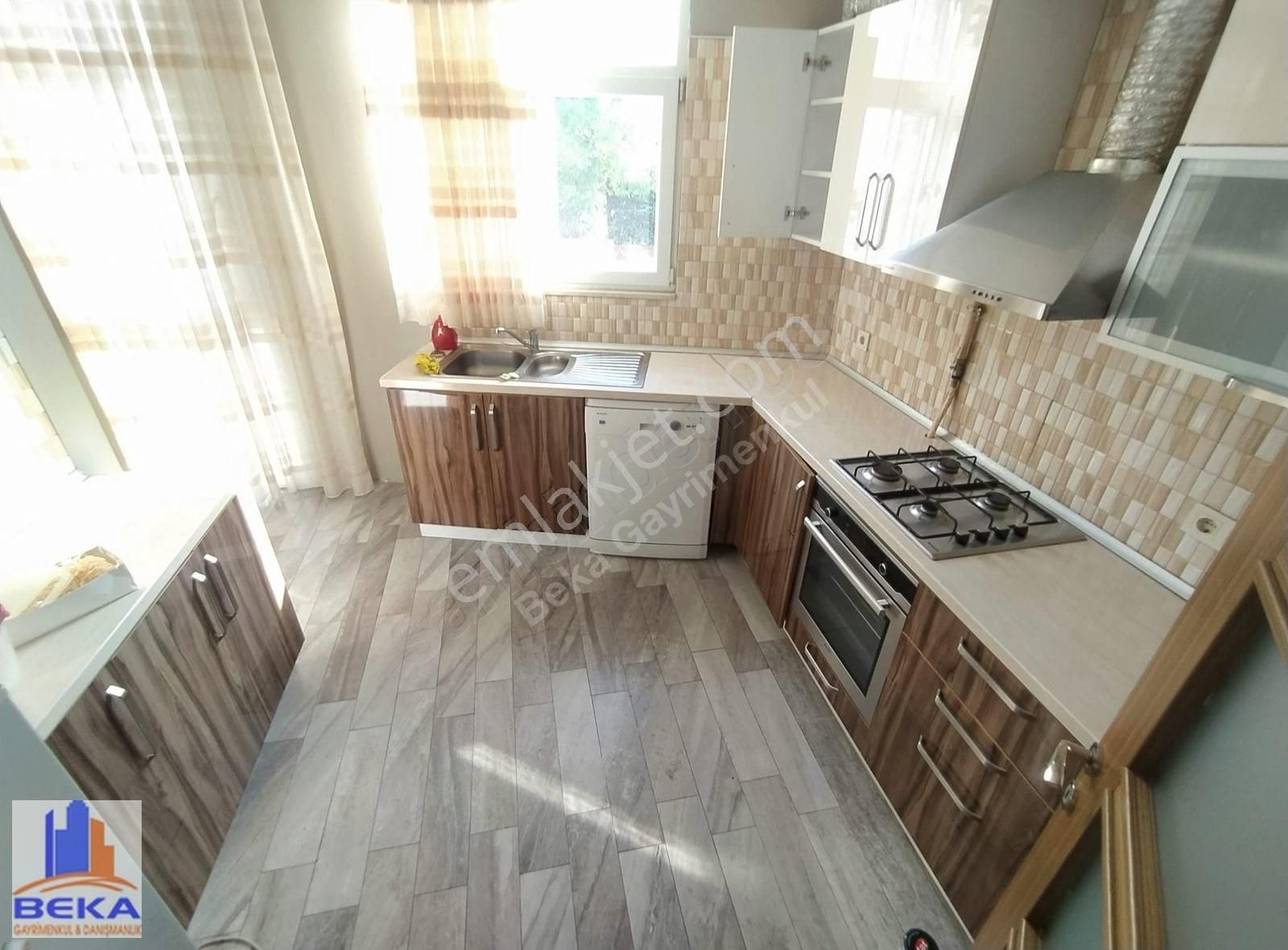 Site İçerisinde Ön Cephe Kullanışlı Fırsat Daire - Görsel 16