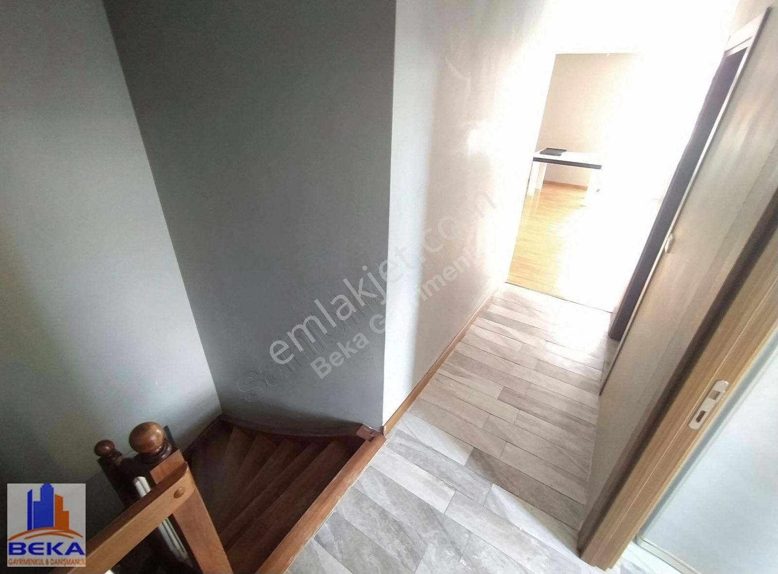 Site İçerisinde Ön Cephe Kullanışlı Fırsat Daire - Görsel 12