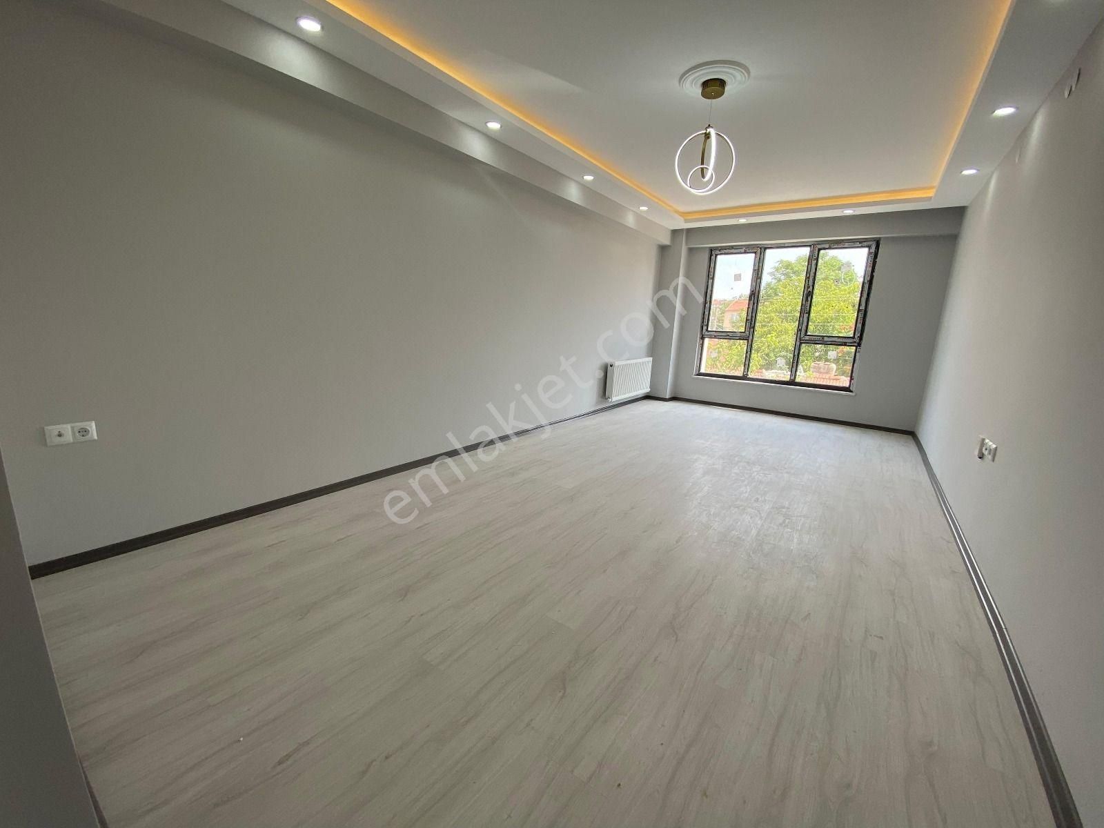 Derman Cd Yanı İskanlı Asansörlü Ara Kat Sıfır 3+1 Daire Oa-11