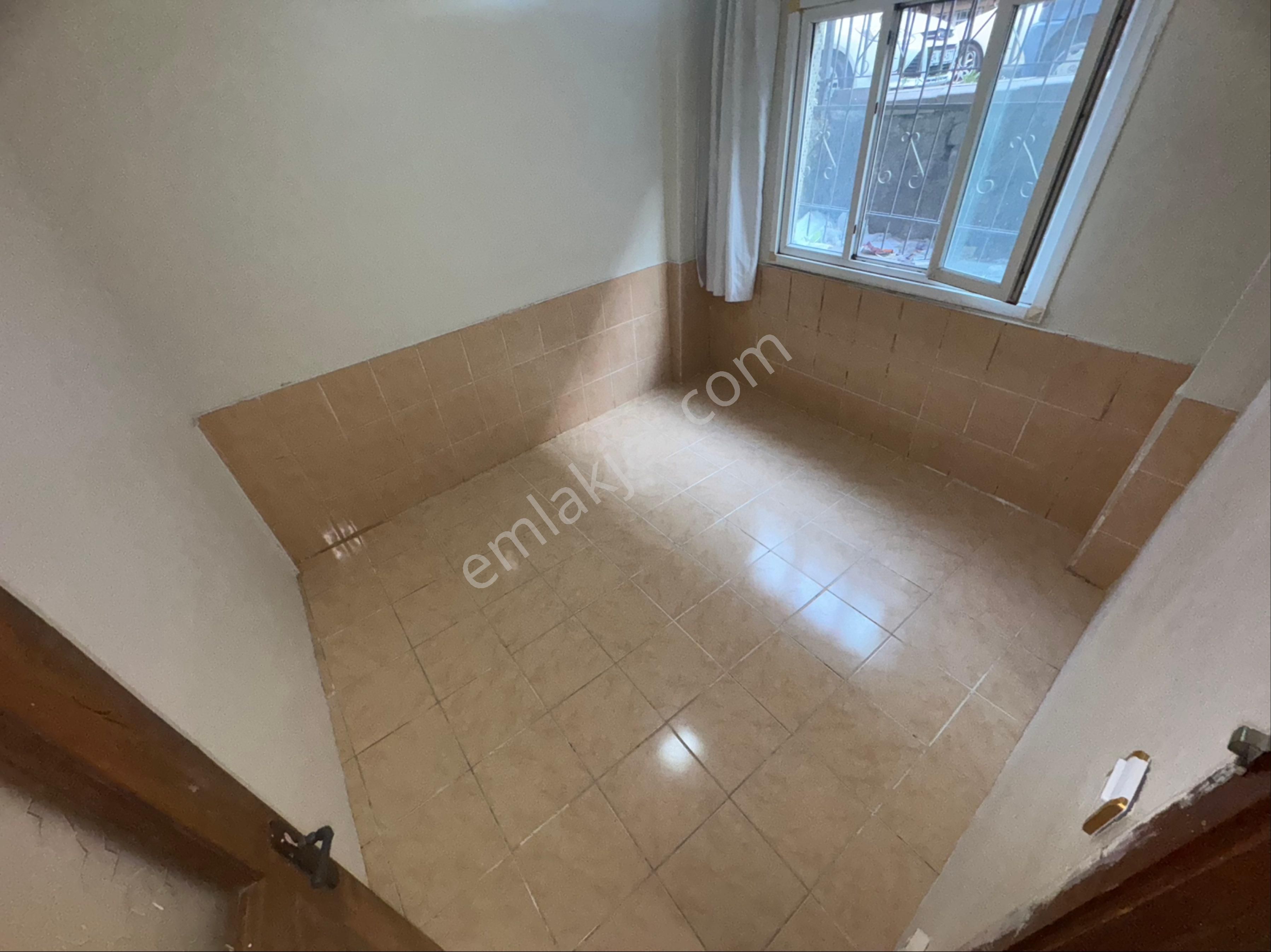 Zafer Yapıdan Kiralık Bahçekat 2+1 90m2 Doğalgaz Sobalı Yabancıyauygun Bekara Sultangazi Cebecimahde