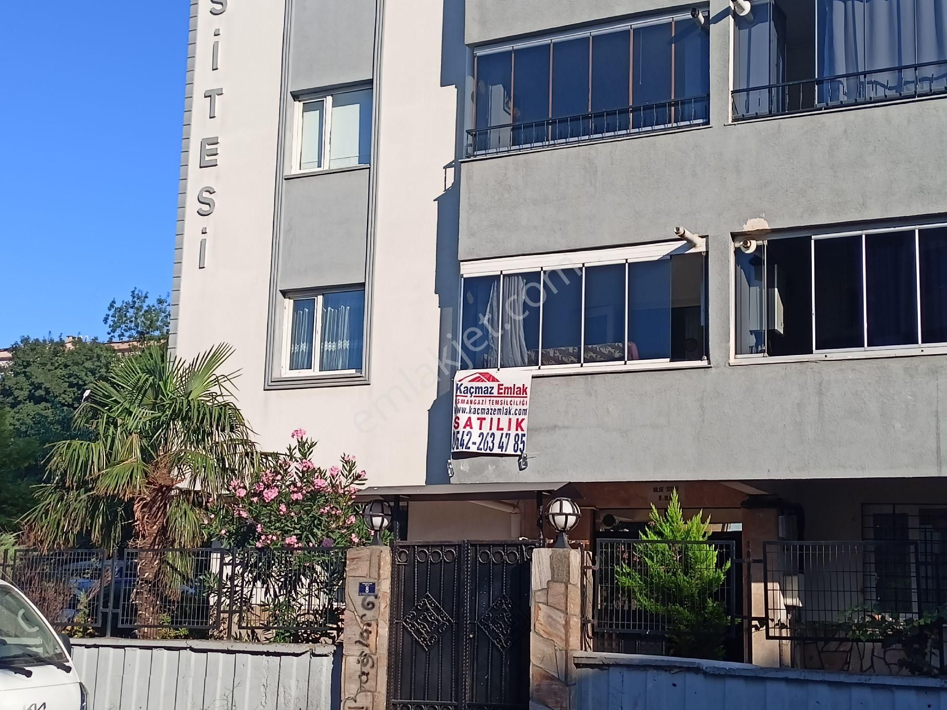 Kaçmaz Emlak Bağlaraltı Mah Bilge Sitesi Satılık 3+1 Ara Kat Daire