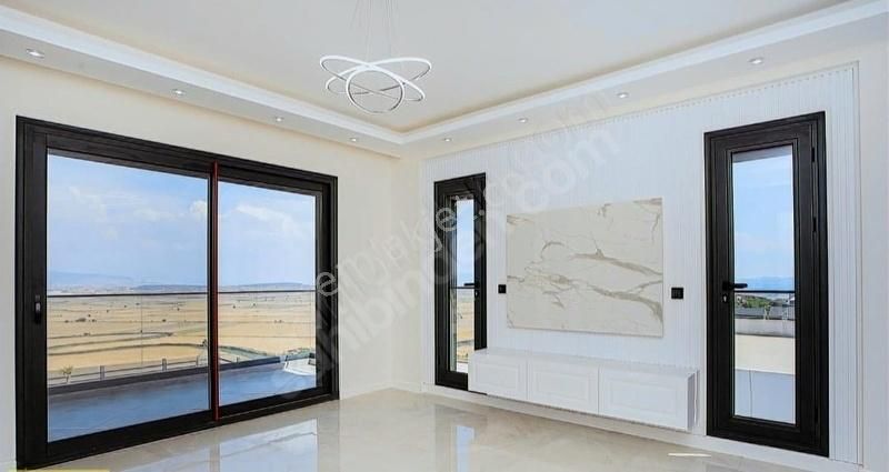 Foça'da Satılık Lüks Villa - Görsel 3