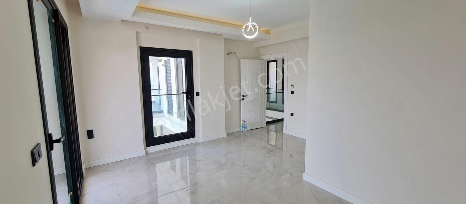 Foça'da Satılık Lüks Villa - Görsel 6