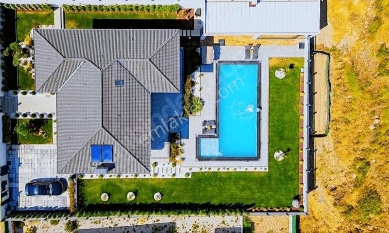 Foça'da Satılık Lüks Villa - Görsel 9