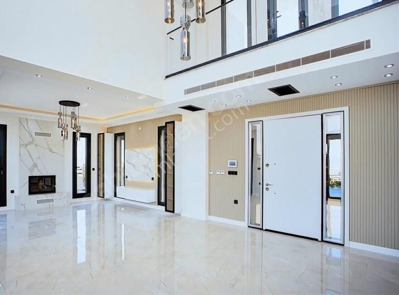 Foça'da Satılık Lüks Villa - Görsel 18