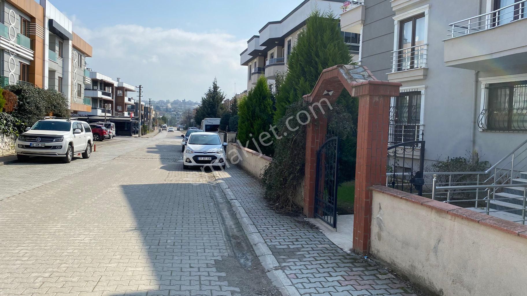 Turyaptan Adnan Mendere Te Eşyalı Satılık 3+1 Ara Kat Daire