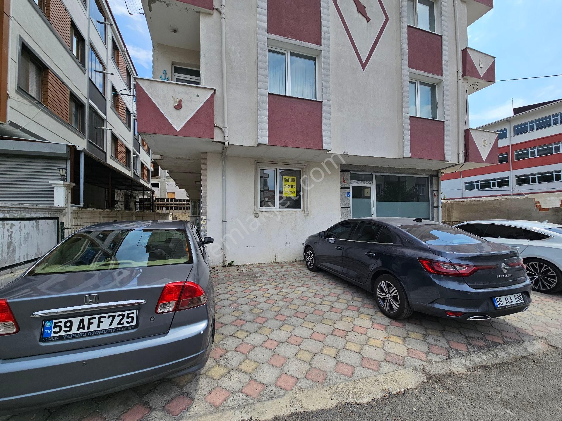 **** Fırsat Daire **** Giriş Kat 2+1 Ön Cephe