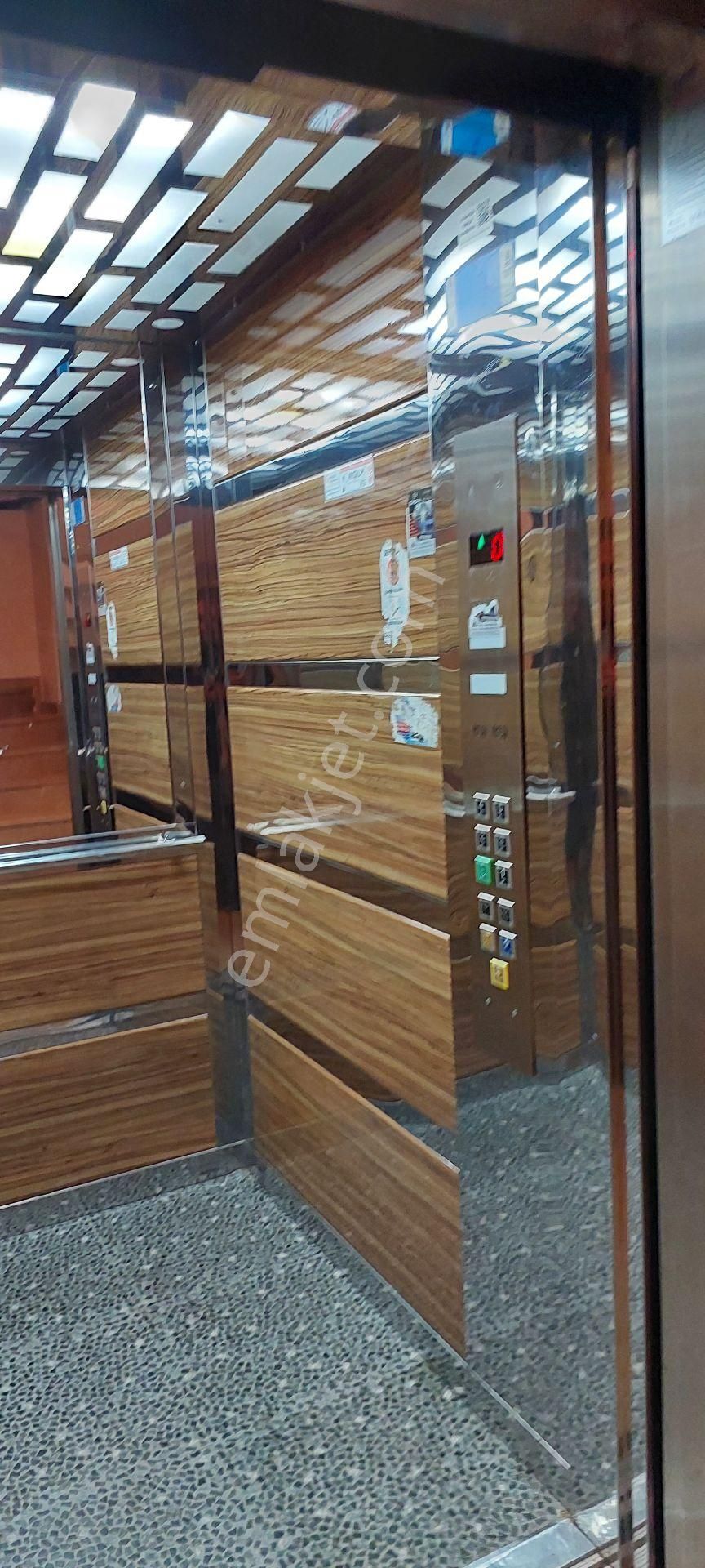 Samandıra Merkezde 2+1 Satılık Arakat - Görsel 23