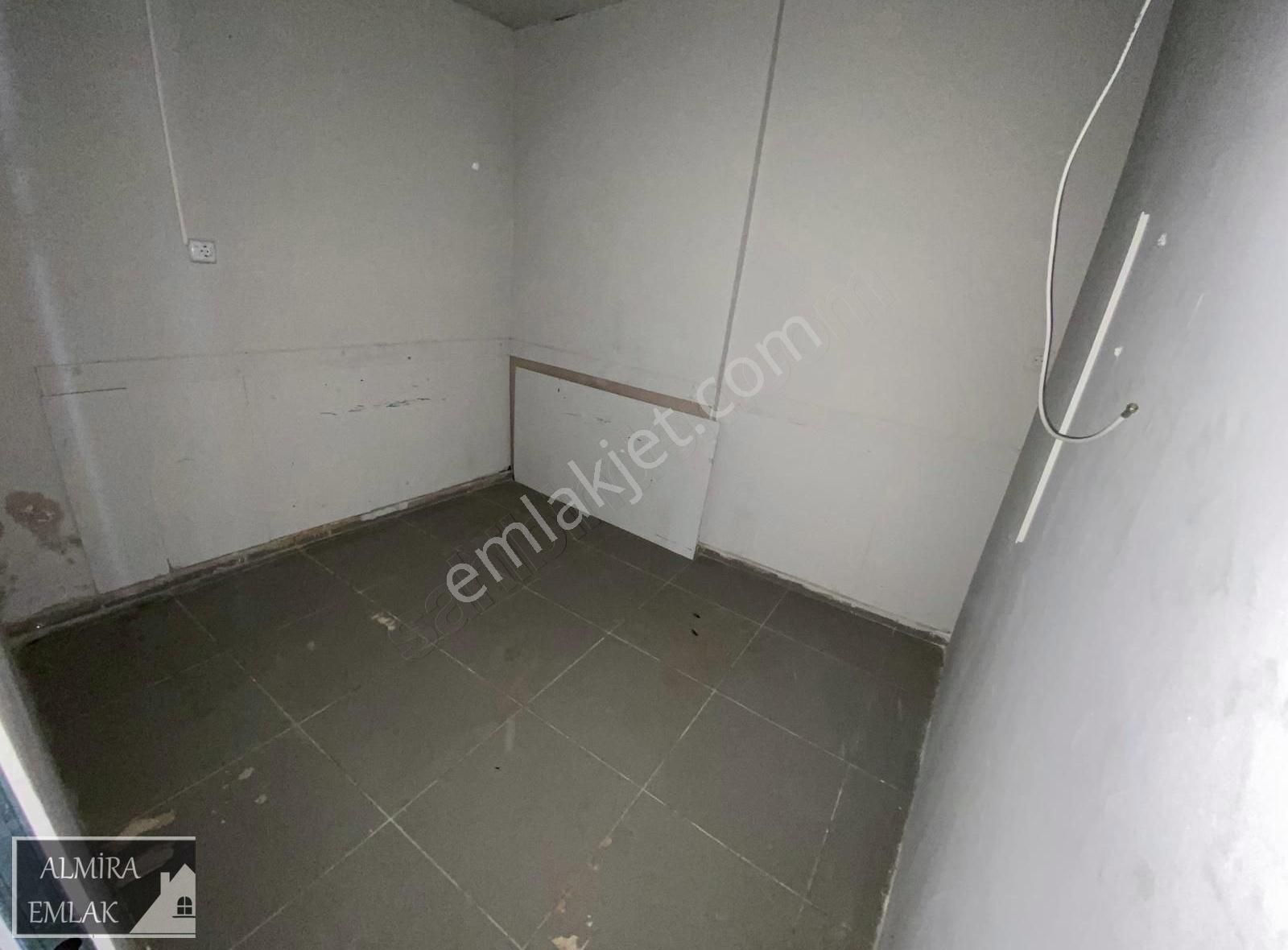 Hatay Üçyol Da Betonyol Cadde Üzeri 80 M2 Satılık Wc Li Dükkân - Görsel 21