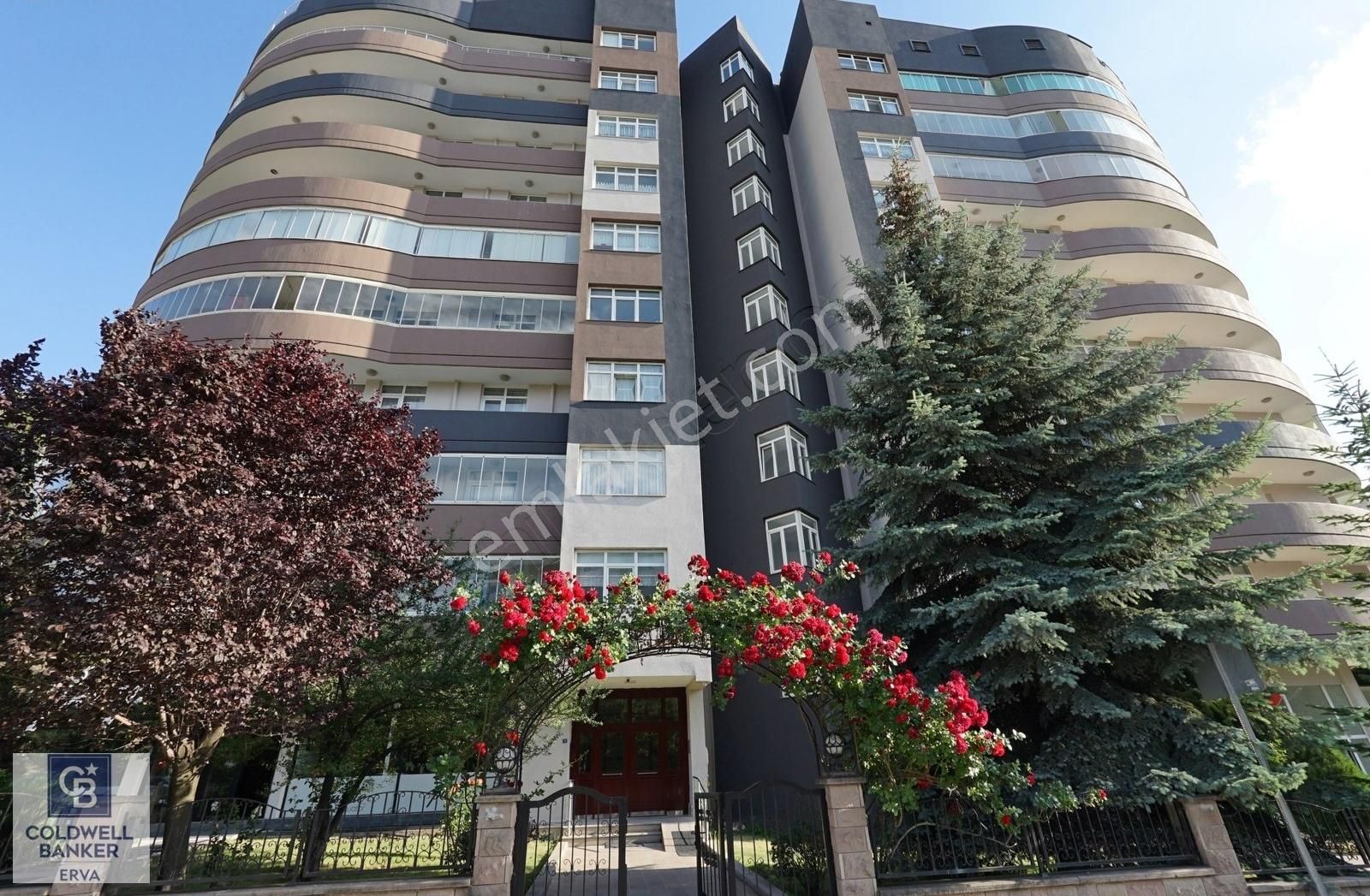 Oran Turan Güneş Bulvarı Yakını Ekstra Yapılı Satılık Daire