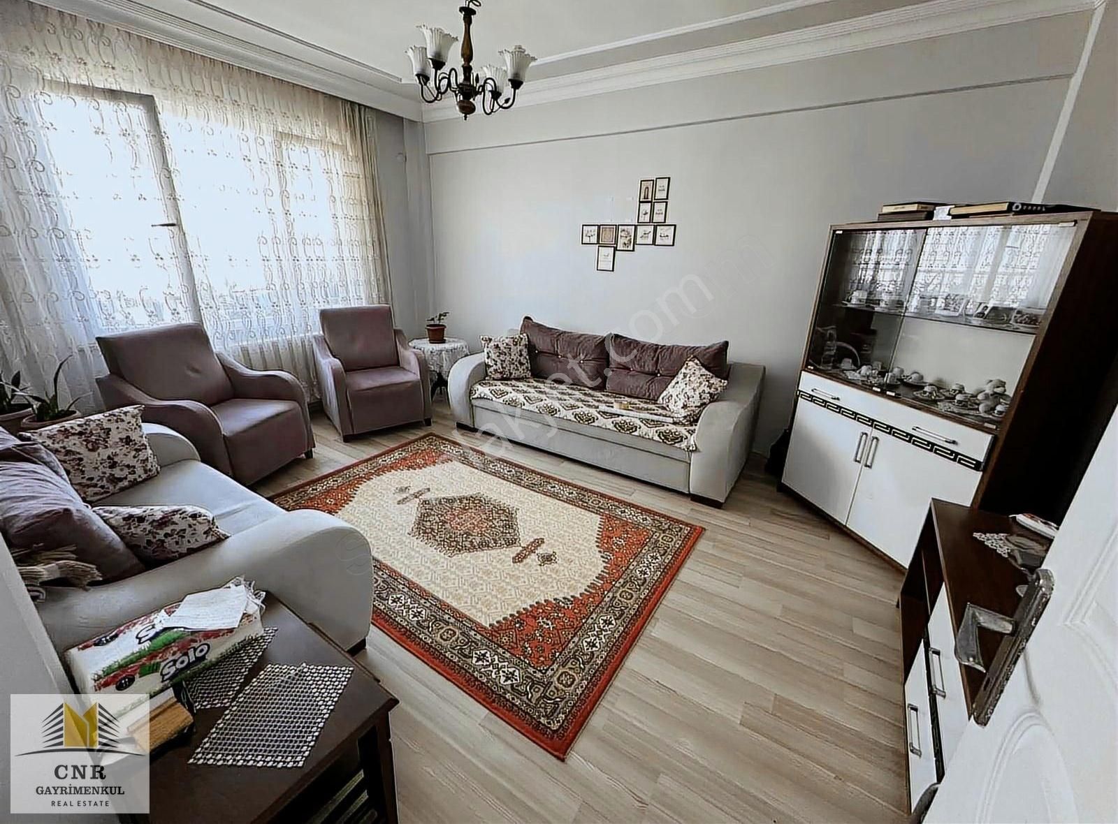 Şemsipaşa Mahallesi 11 Sokak Ta Satılık 3+1 100 M² Ara Kat