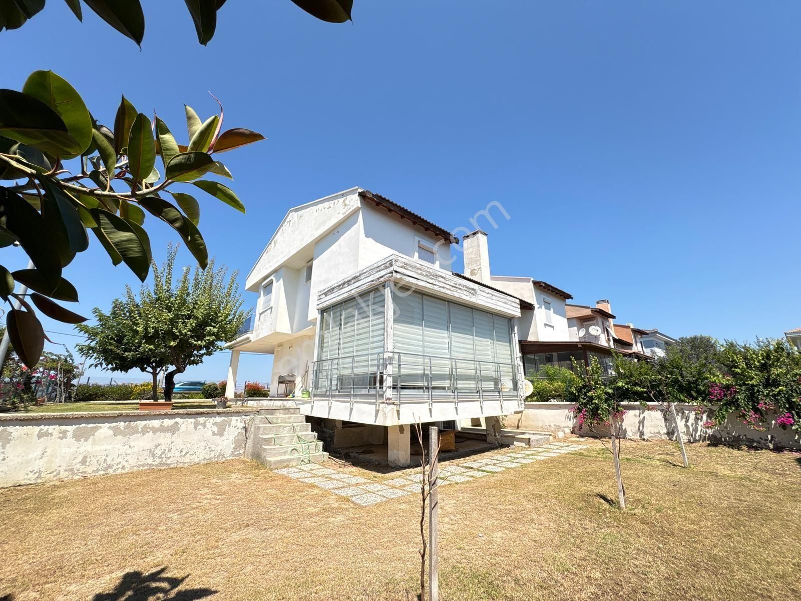 Çeşme Dalyan' Da 3 Tarafı Deniz Manzaralı Kiralık Villa - Görsel 2