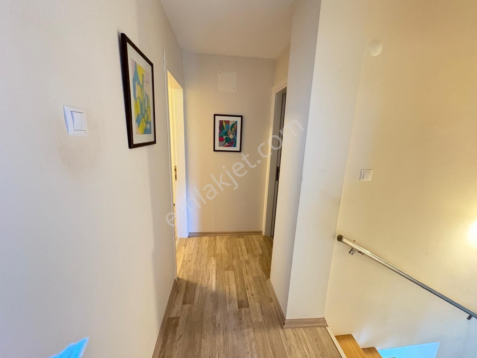 Çeşme Dalyan' Da 3 Tarafı Deniz Manzaralı Kiralık Villa - Görsel 25