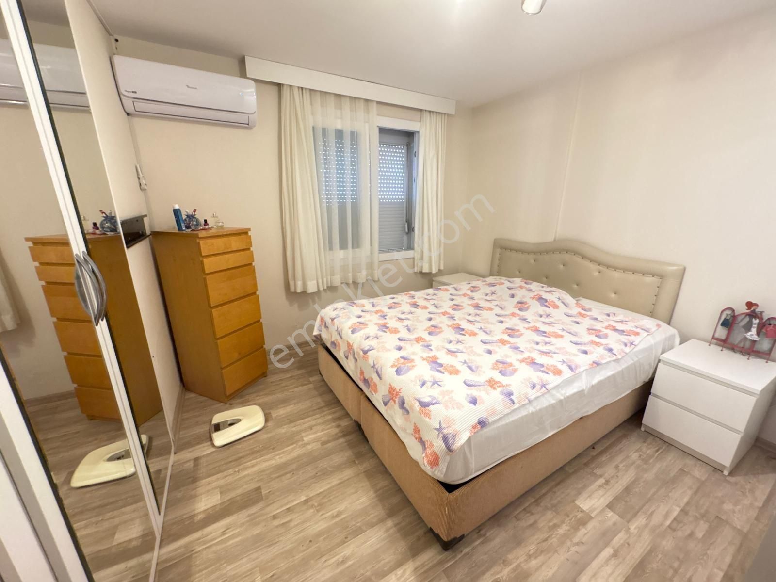 Çeşme Dalyan' Da 3 Tarafı Deniz Manzaralı Kiralık Villa - Görsel 20