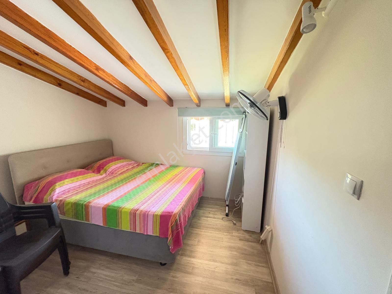 Çeşme Dalyan' Da 3 Tarafı Deniz Manzaralı Kiralık Villa - Görsel 27