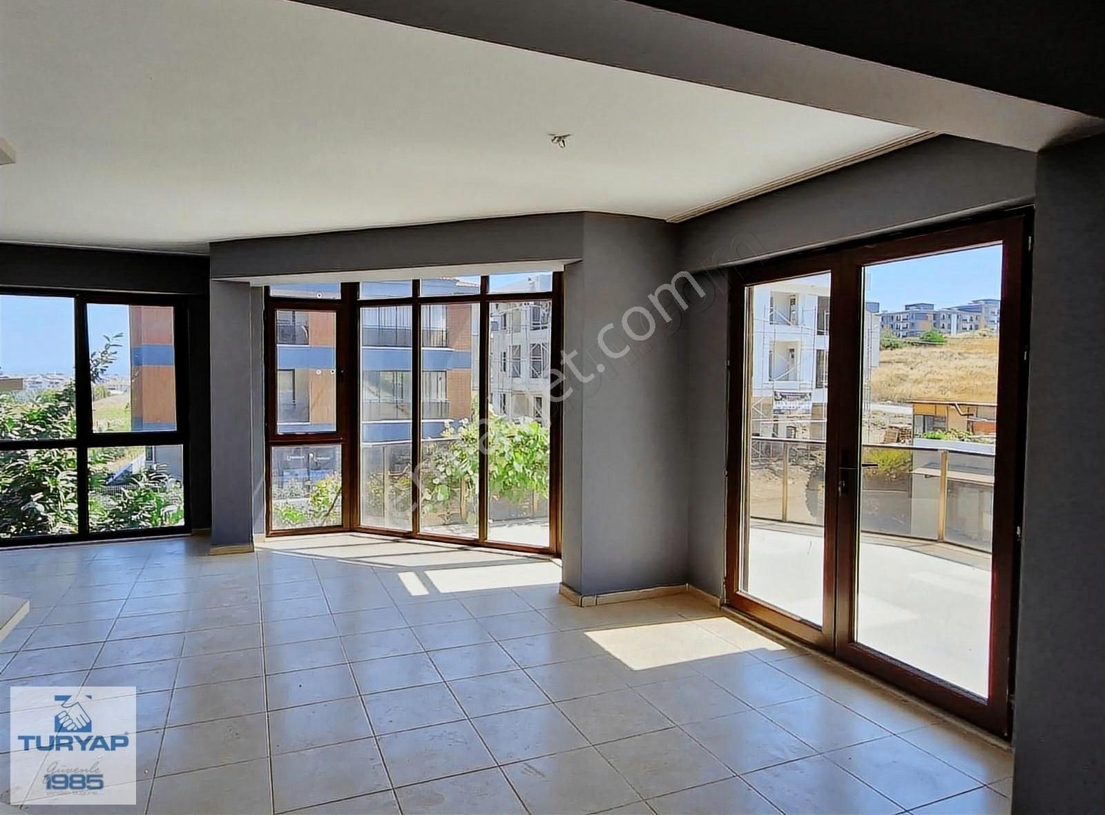 Yaşayankent Sitesinde Satılık 3+1 Daire