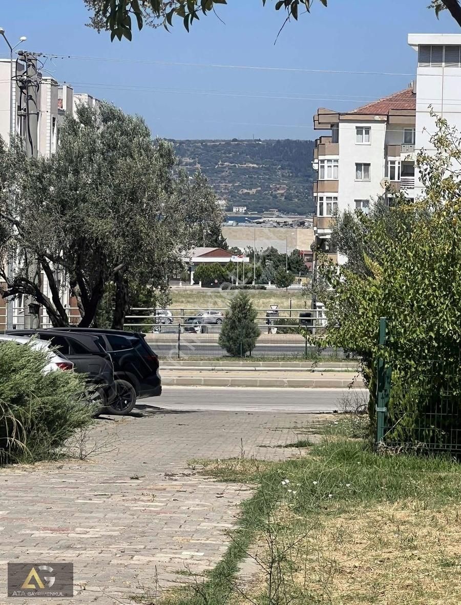 Deniz Manzaralı Üniversiteye Yürüme Mesafeli