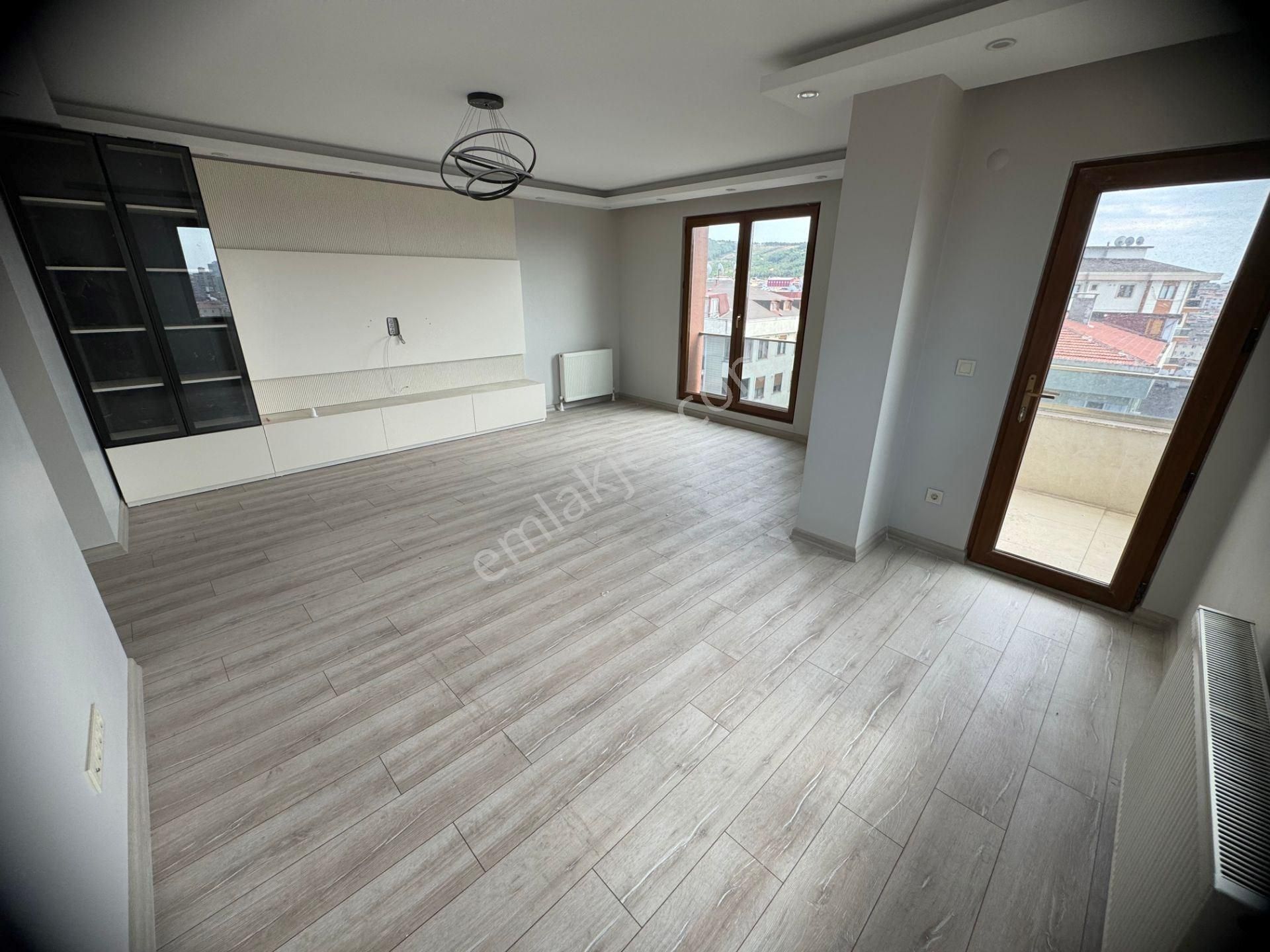 Esinti'den İnönü Mh.'de Deniz Mnzrlı 5+2 Mülkiyetli Dublex Daire