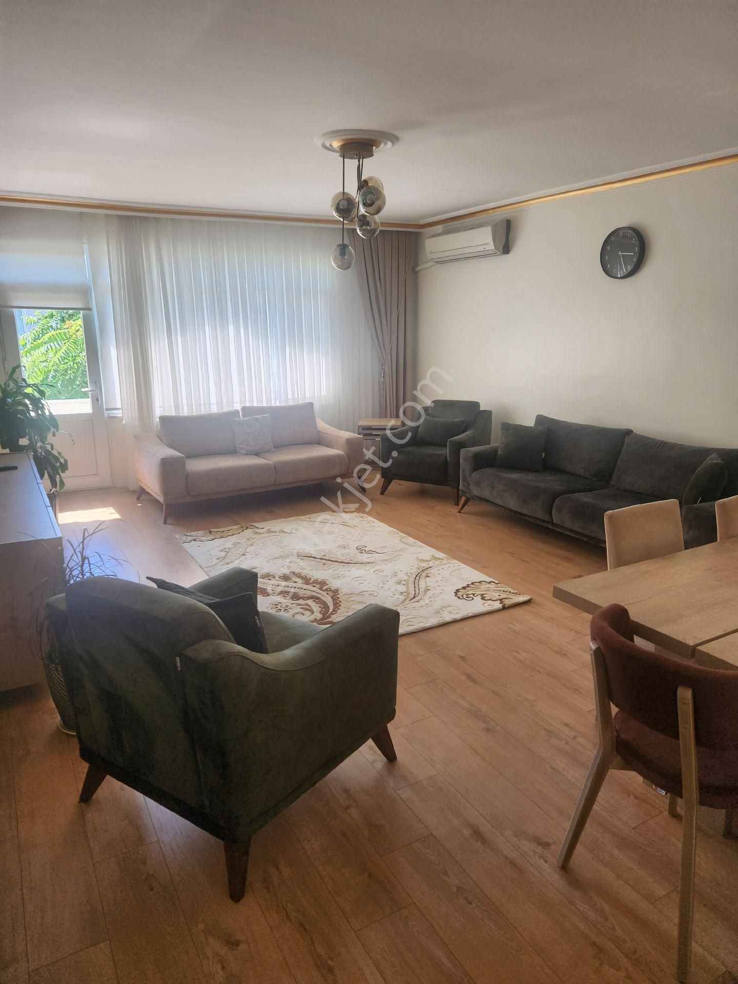 Tarabyada Cadde Üzerinde Ful Eşyalı Kiralık Daire