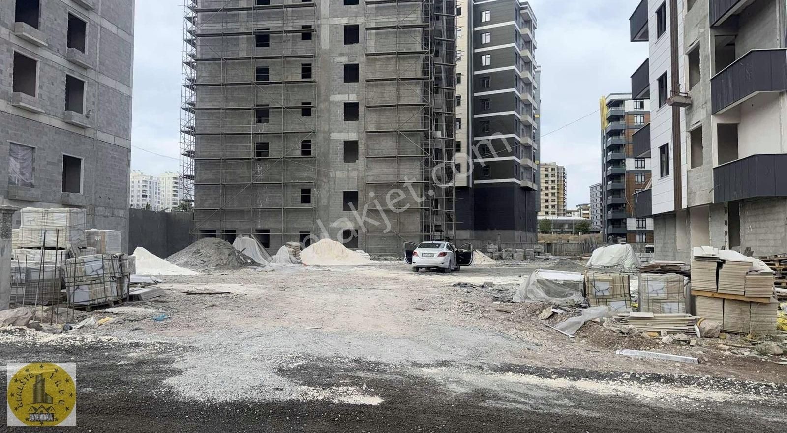 Realite Tapu Gayrimenkul Dan Satılık 1+1 2 Kat Daire