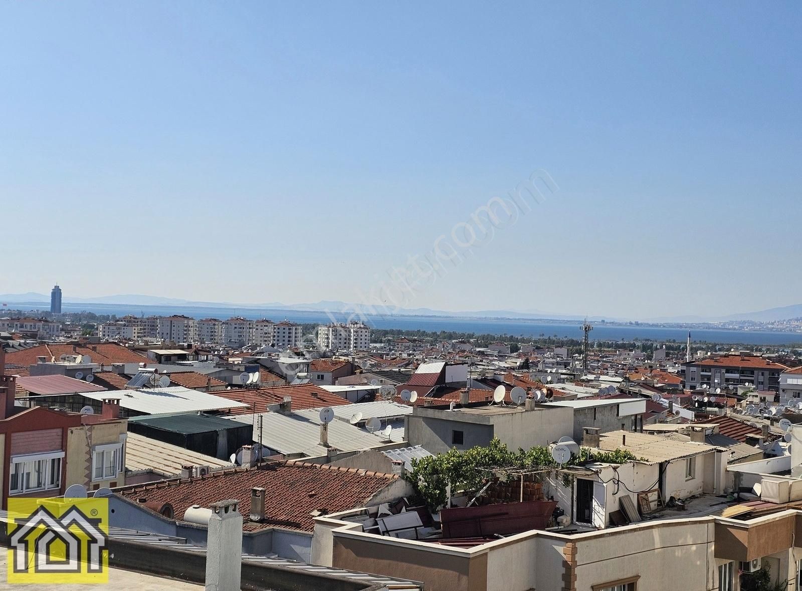 Balçova Belediye Yakını 3+1 Asn.lü Etrafı Açık Deniz Manzaralı