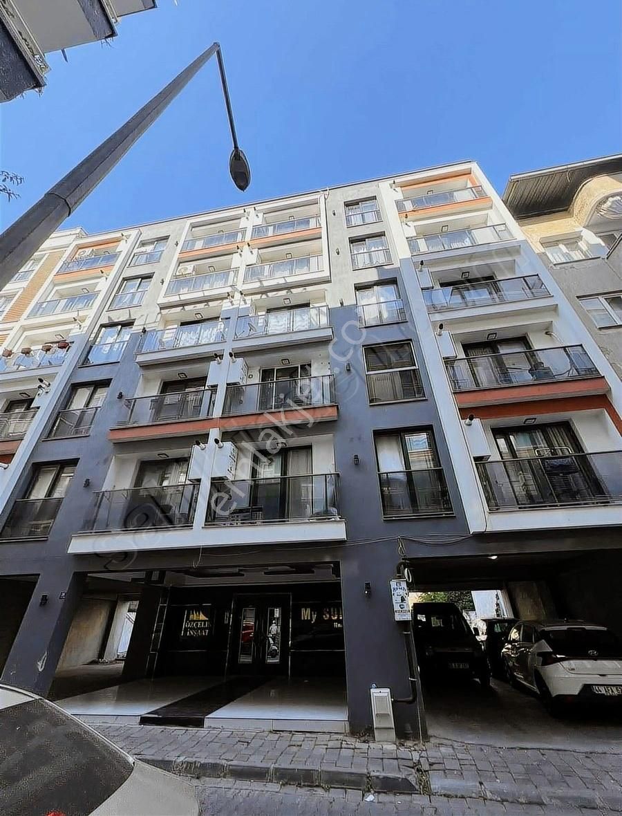 Hemen Taşın! Kiralık Eşyalı 1+1 Avantajlı Konum