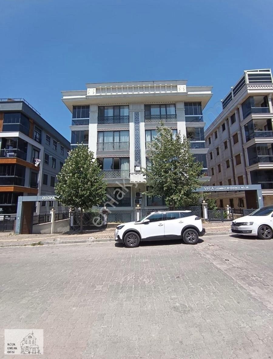 Bahçelievler Nurettin Paşa Sokak'ta 3+1 Kiralık Daire