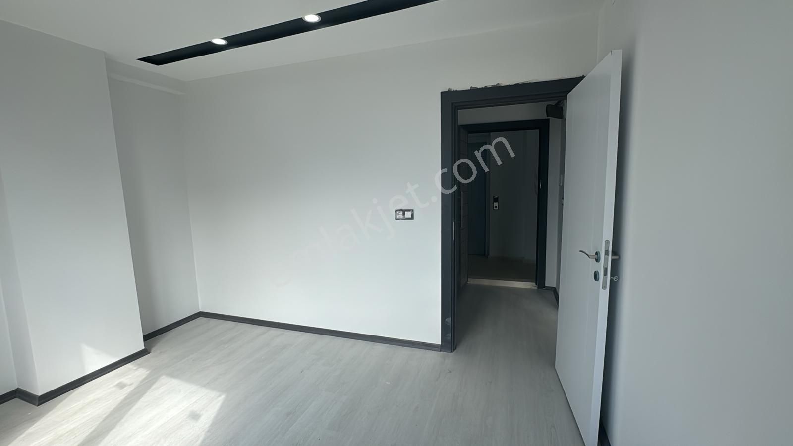 Var Gayrimenkul'den Satılık Full+full İstasyonda 1+1 Daire - Görsel 21