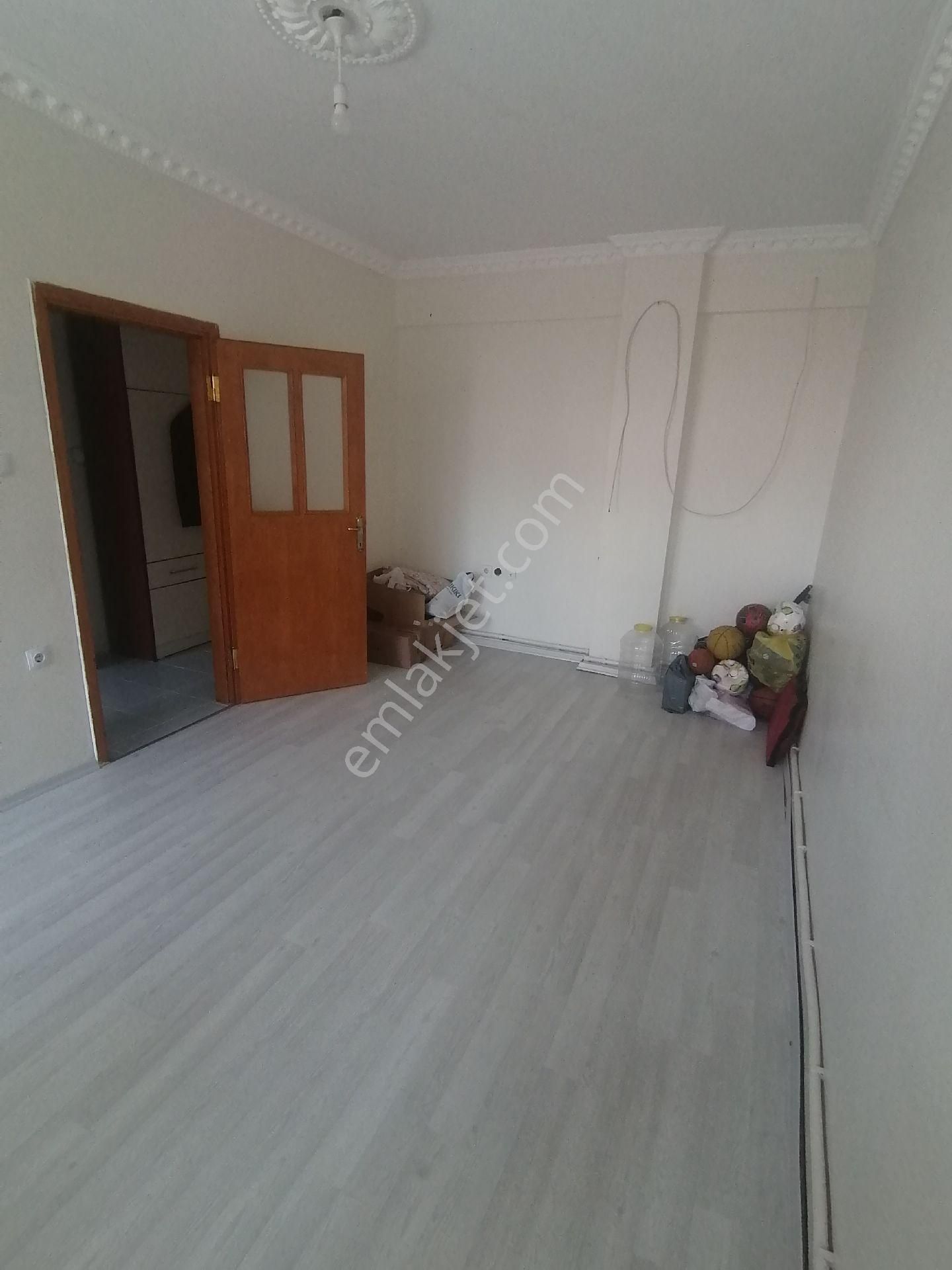 Ümraniye Mehmet Akif Mahallesi 1.kat 2+1 Kiralık Daire Tepeüstü Tavukçuyolu Caddesi Metro Yürüme - Görsel 21