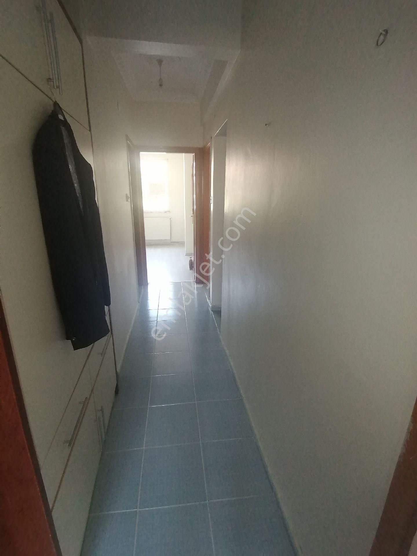 Ümraniye Mehmet Akif Mahallesi 1.kat 2+1 Kiralık Daire Tepeüstü Tavukçuyolu Caddesi Metro Yürüme - Görsel 2