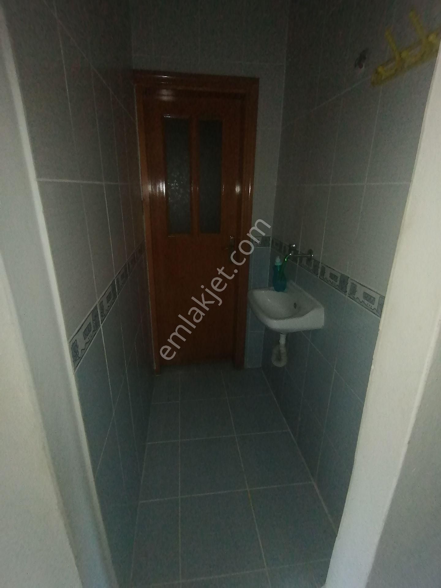 Ümraniye Mehmet Akif Mahallesi 1.kat 2+1 Kiralık Daire Tepeüstü Tavukçuyolu Caddesi Metro Yürüme - Görsel 6