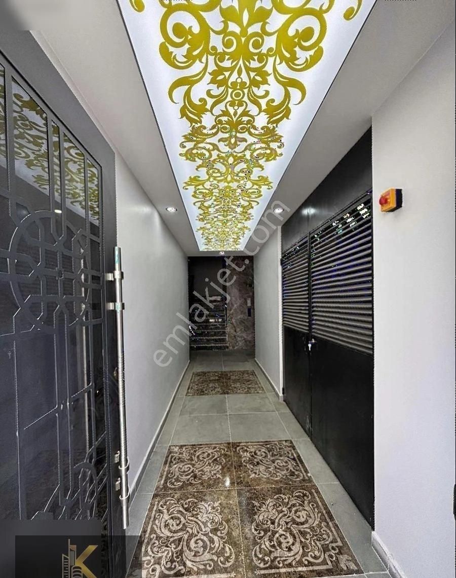 Antalya Döşemealtı Yeniköyde Cadde Üzeri Satılık 1+1 Daire