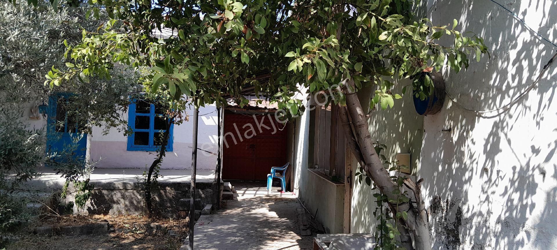 Torbalı Aslanlar Köyünde Merkezde 700 M2 Arsa İçinde Köy Evi - Görsel 5