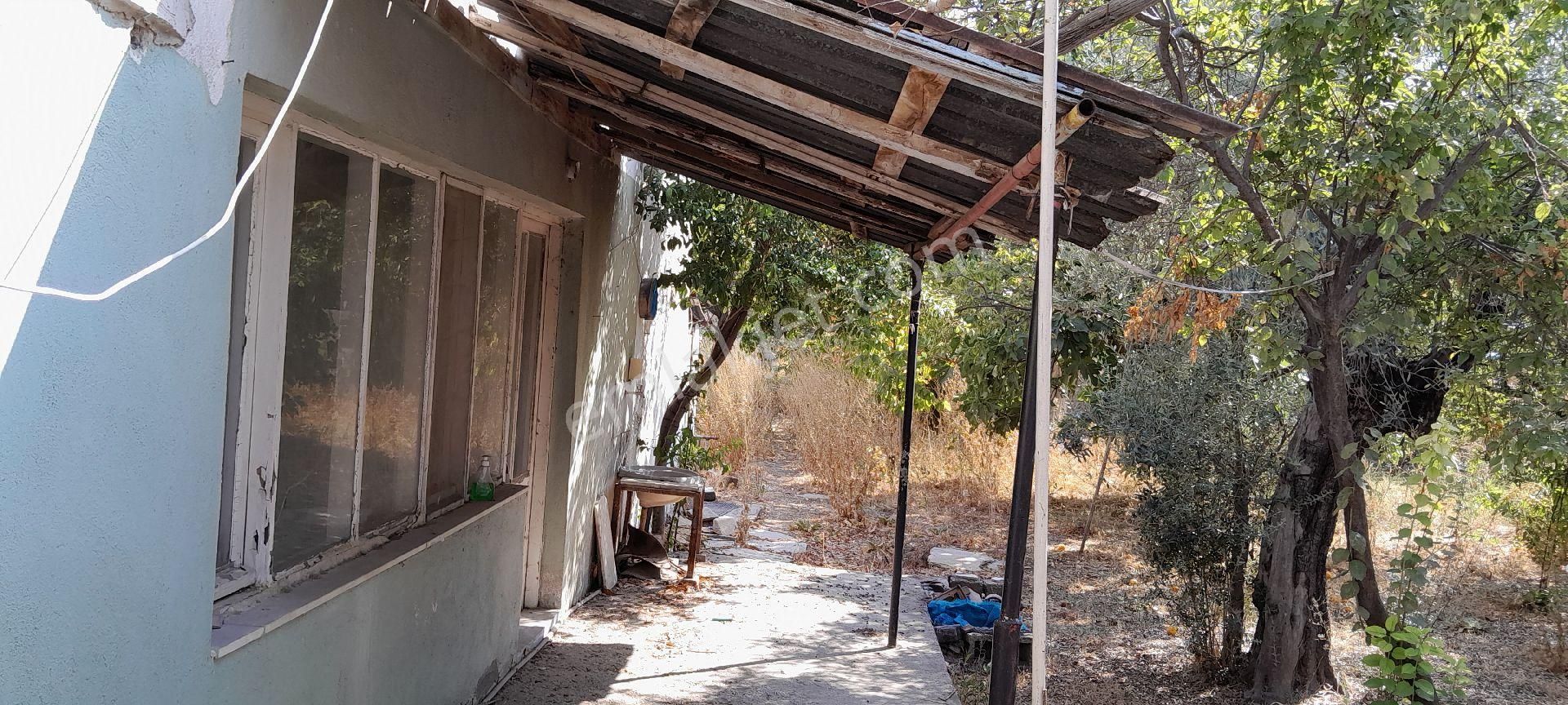 Torbalı Aslanlar Köyünde Merkezde 700 M2 Arsa İçinde Köy Evi - Görsel 11