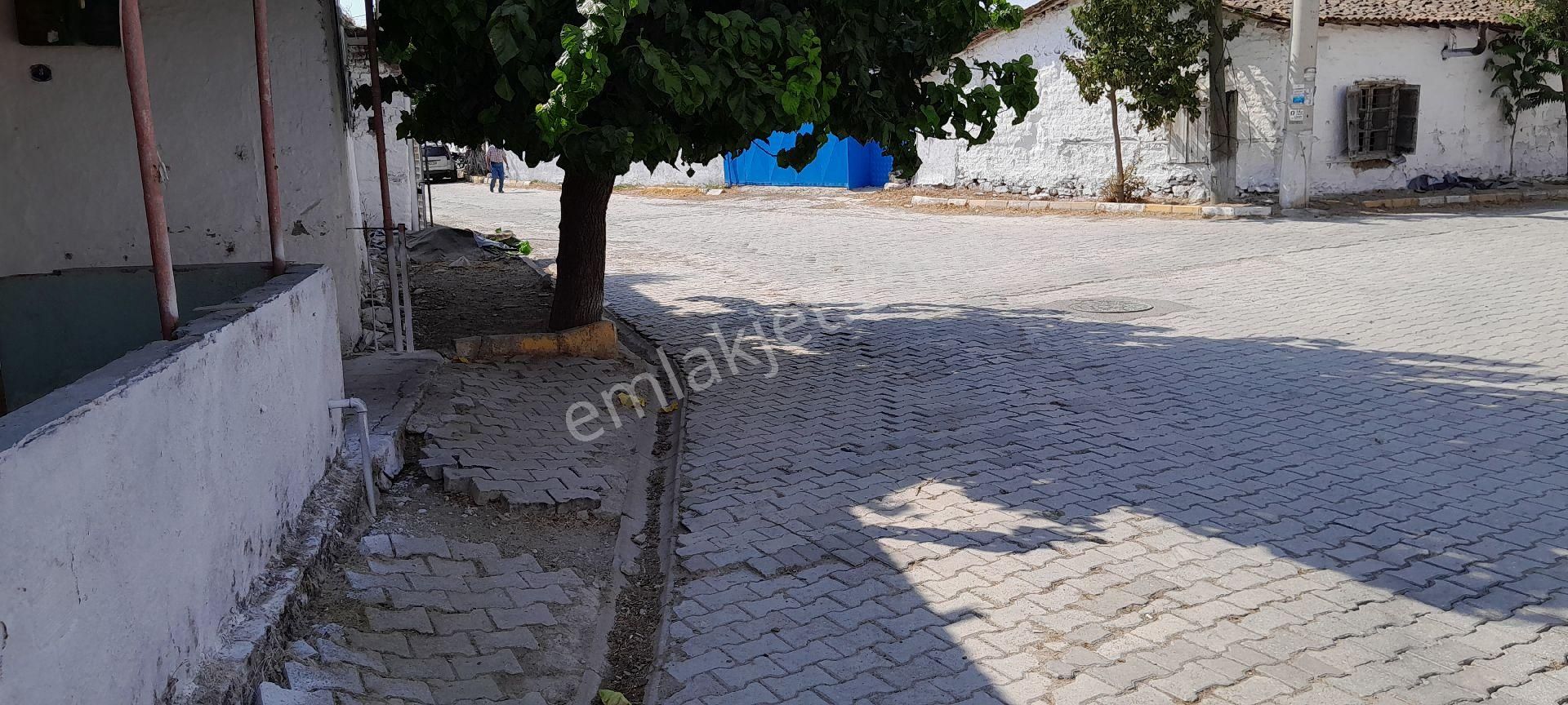 Torbalı Aslanlar Köyünde Merkezde 700 M2 Arsa İçinde Köy Evi - Görsel 15