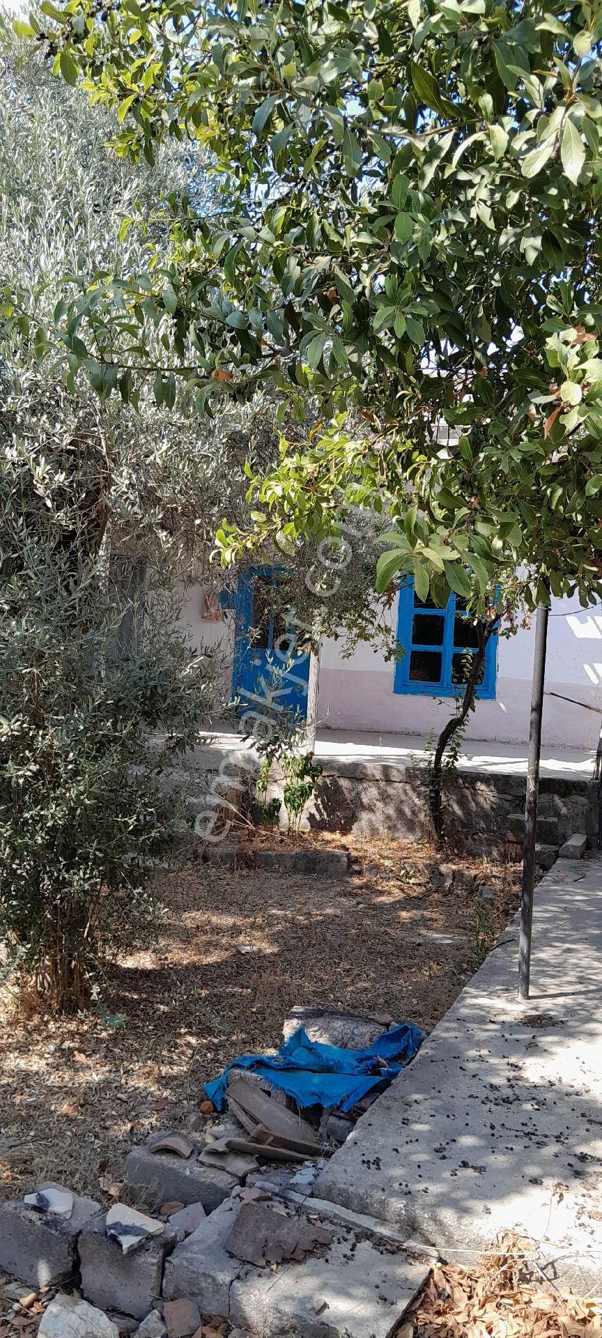 Torbalı Aslanlar Köyünde Merkezde 700 M2 Arsa İçinde Köy Evi - Görsel 7