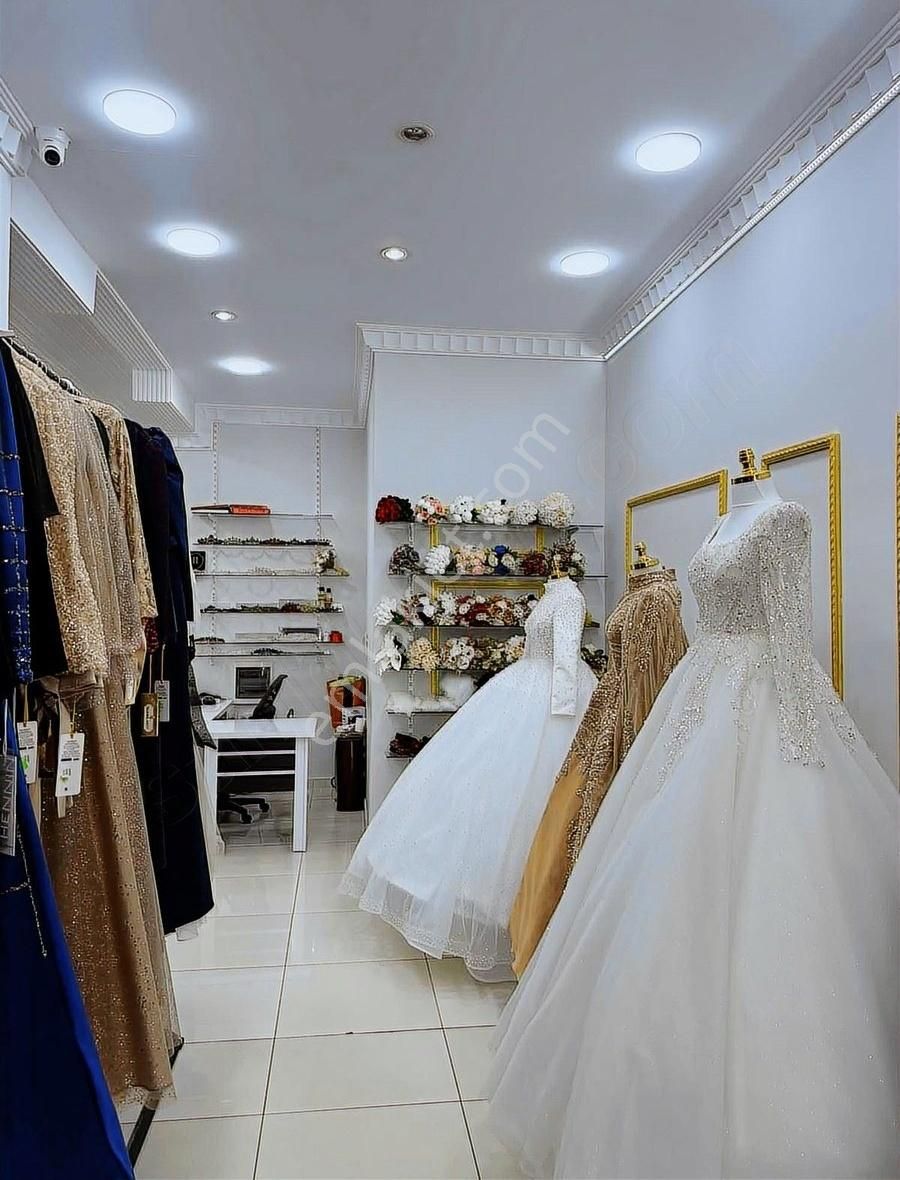 E.k.ç Emlak Tan Devren Kirlaık Gelinlik Dükkanı 110m2 - Görsel 3