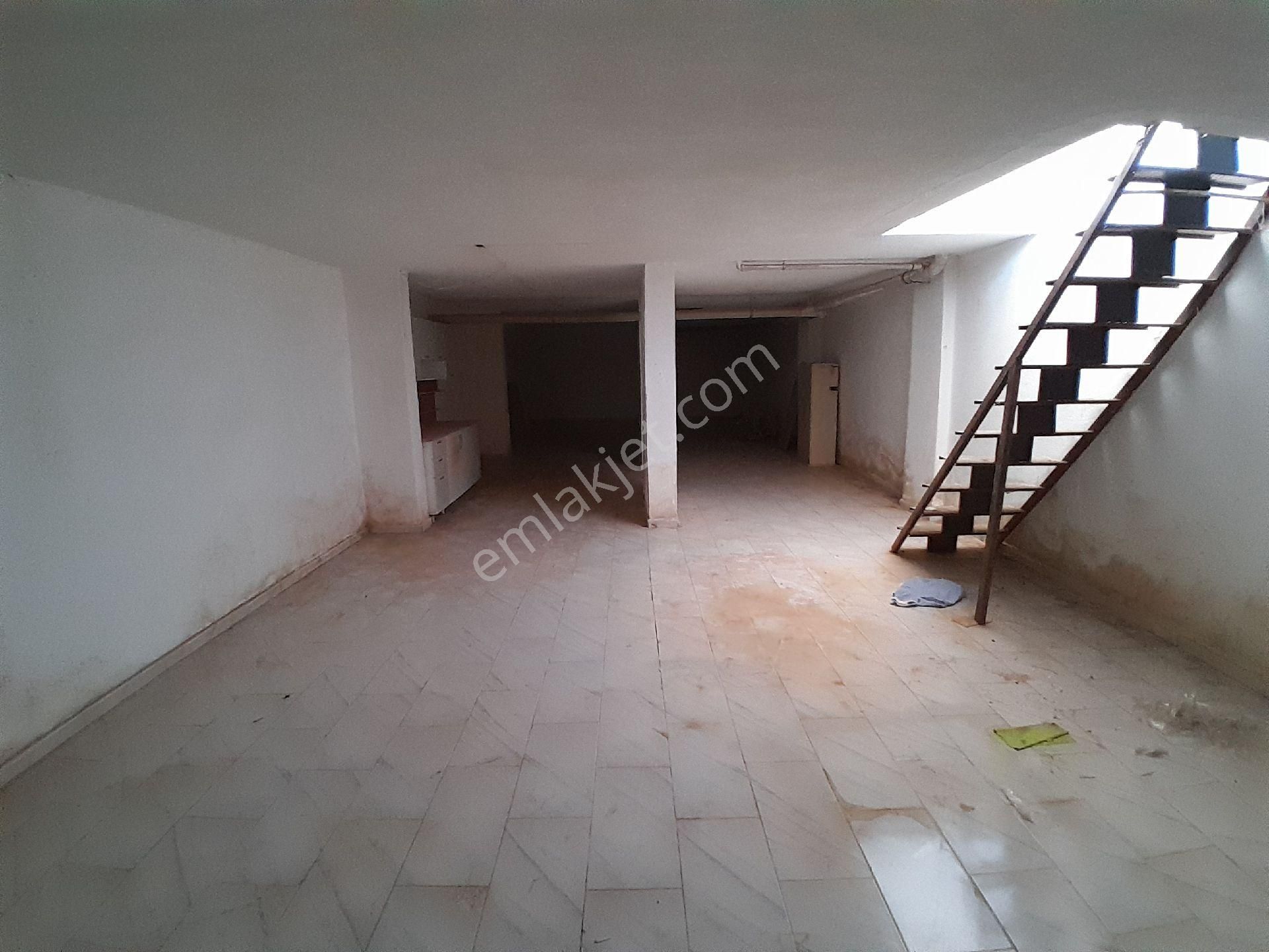 Sancaktepe Kiralık 300m² Bodrumlu Araç Girişine Uygun Dükkan - Görsel 24