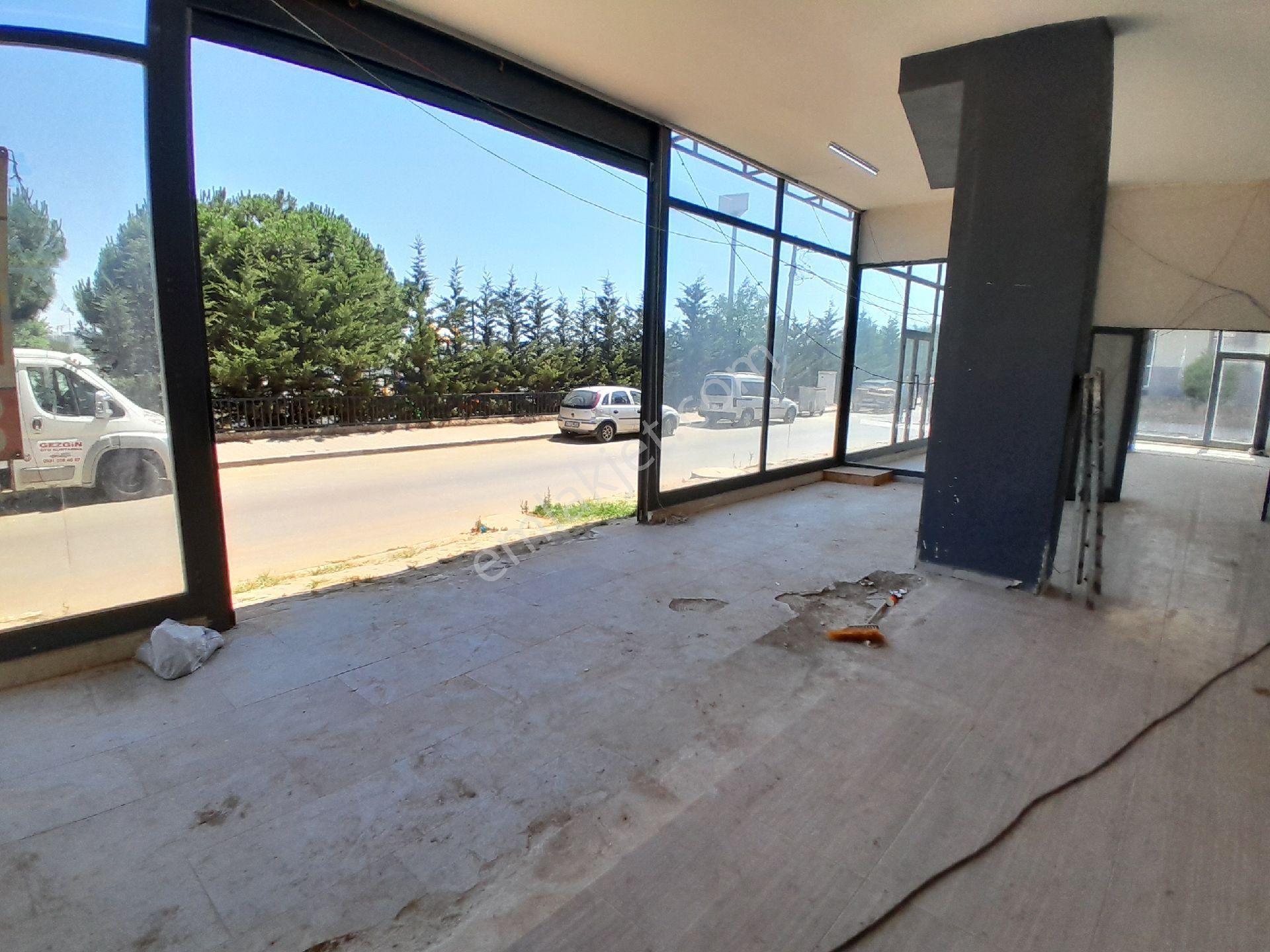 Sancaktepe Kiralık 300m² Bodrumlu Araç Girişine Uygun Dükkan - Görsel 3