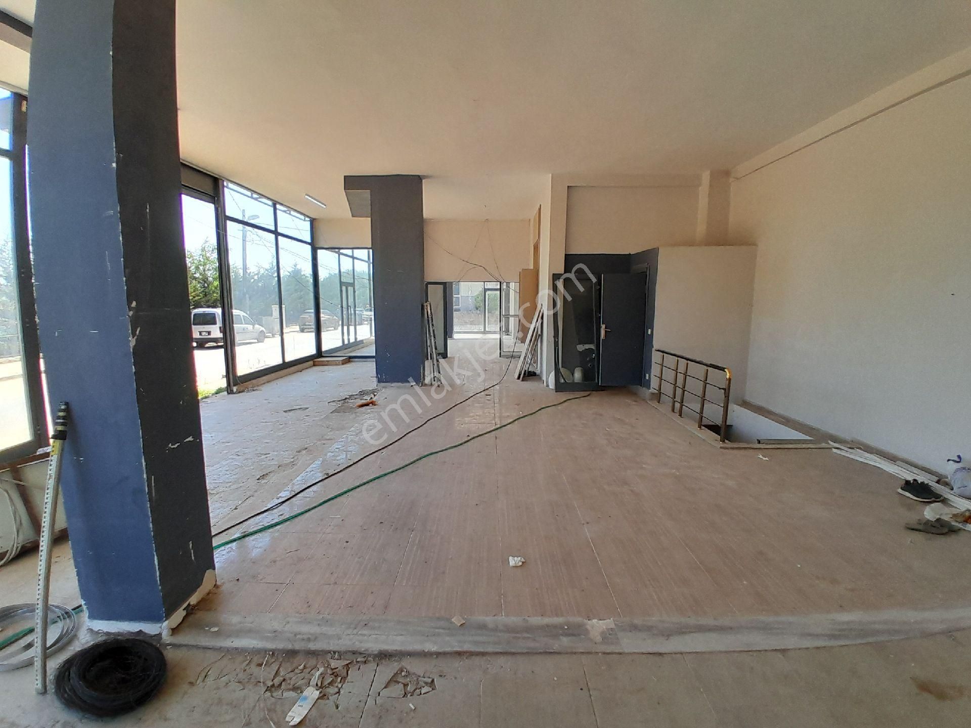 Sancaktepe Kiralık 300m² Bodrumlu Araç Girişine Uygun Dükkan - Görsel 9