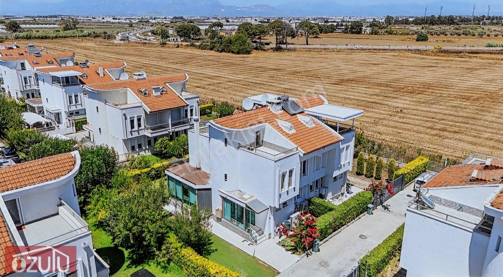 Aksu Yalıkent Sitesinde Masrafsız Lüks 4+1 Villa