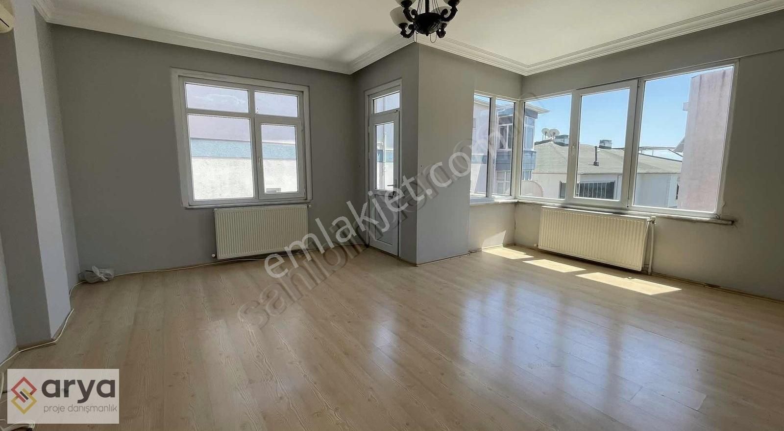 Pendik Kaynarcada Merkezi Konumda Satılık 3+1 Daire