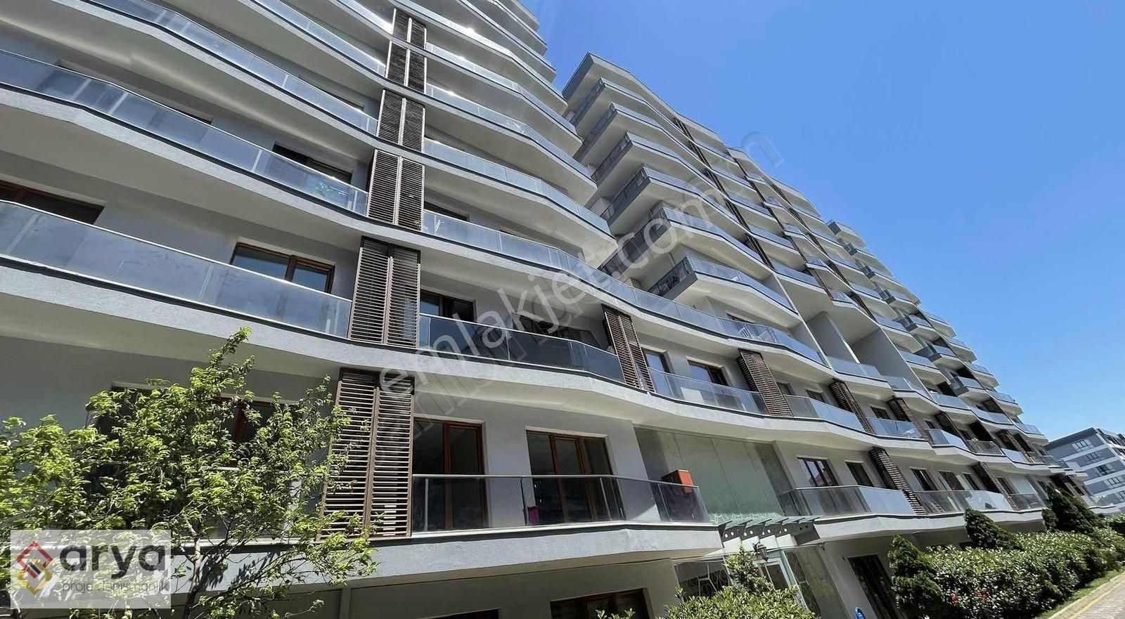 Viaport Alışveriş Merkezine Yakın Eşyalı Kiralık 1+0 Daire