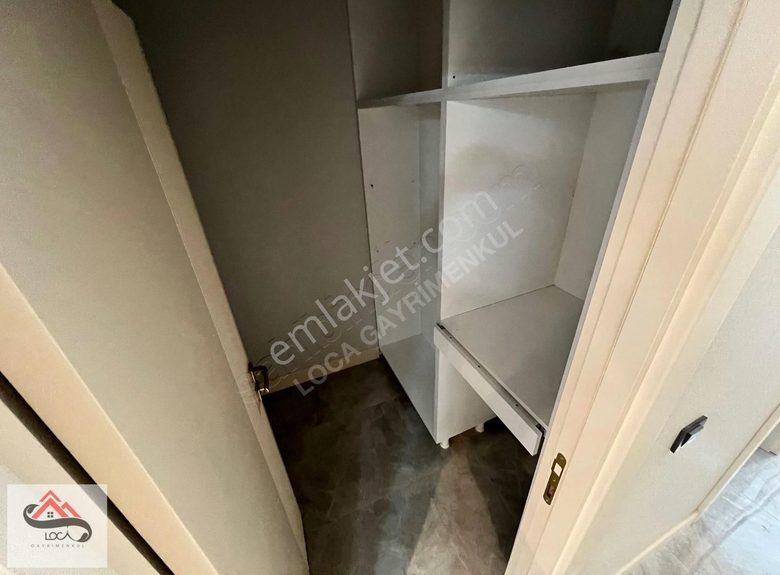 Loca'dan M.kemal'de Bulvar Üzeri Ç.odalı G.odalı E.bny M.lüx 4+1