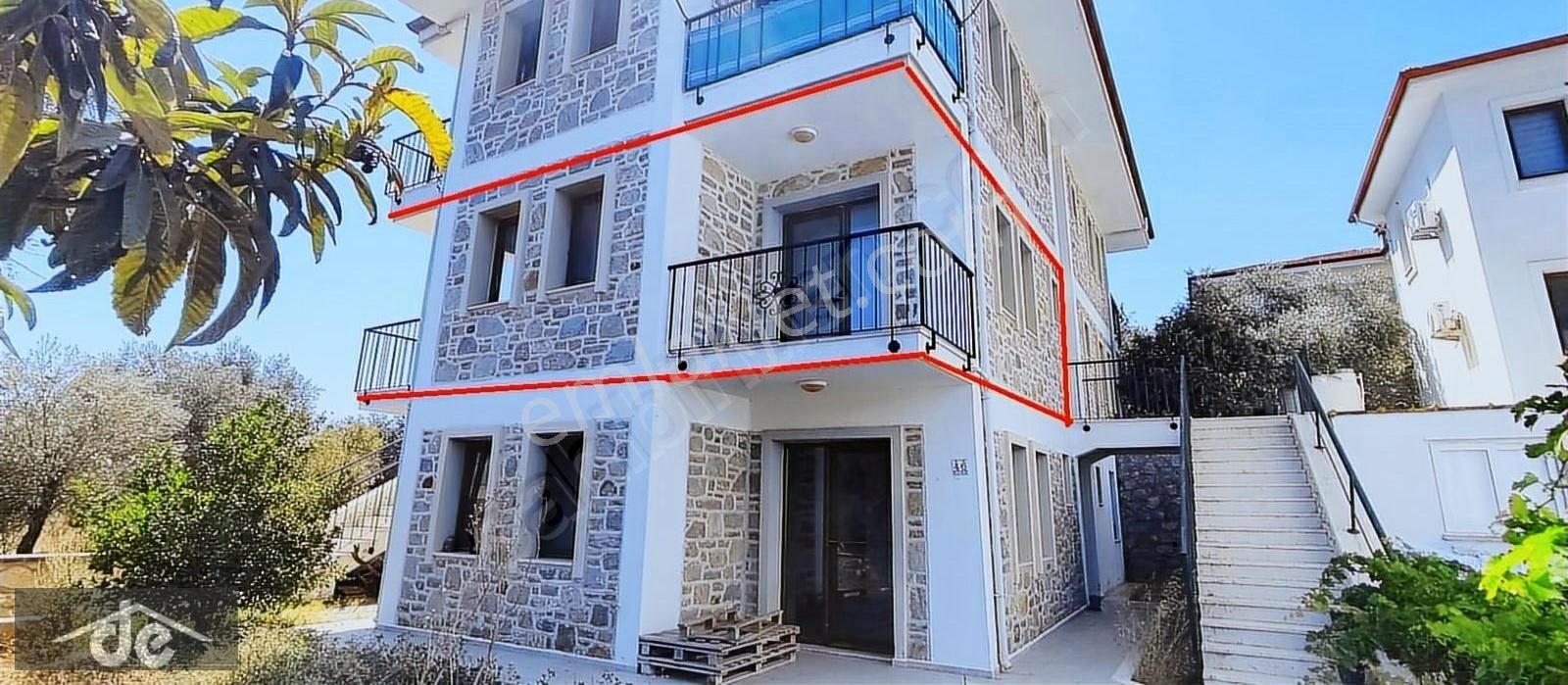 Datça Çomarlık Mevkinde Orta Kat 1+1 Daire