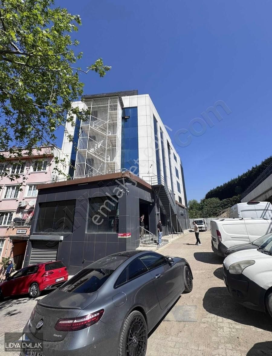 Seyrantepe Merkezde Kiralık Plaza Katı