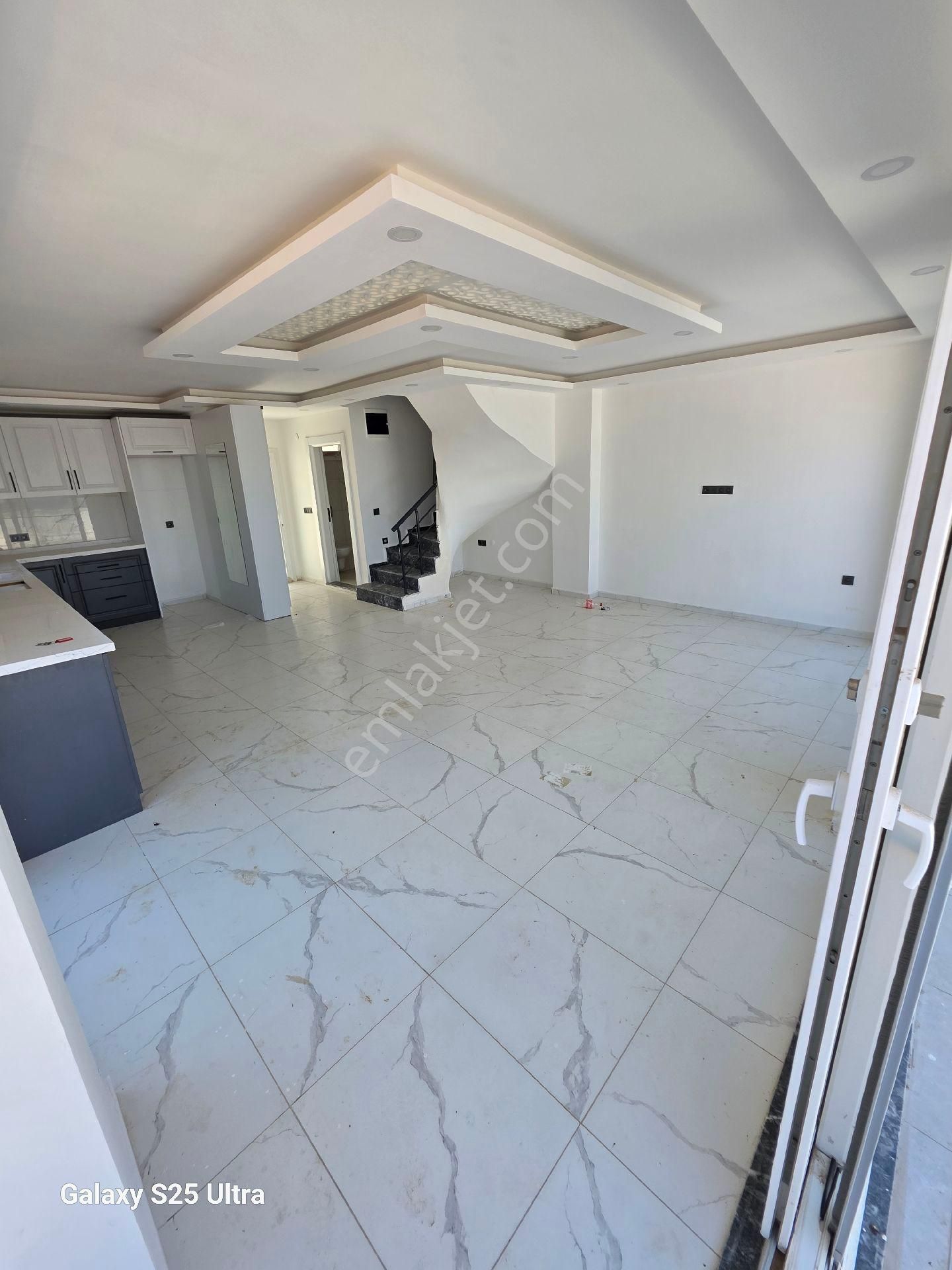 🌊🏘 Didim Akbük'te Panoramik Deniz Manzaralı Satılık Tripleks Villa 🌊🏘 - Görsel 4